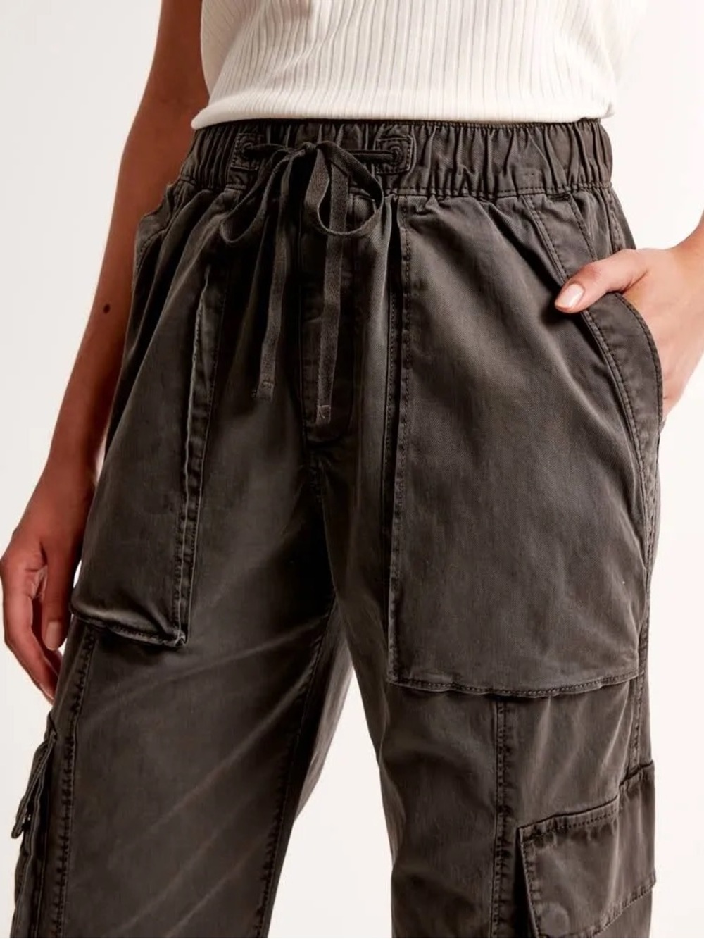 Abercrombie & Fitch Pull-On Wide Leg Cargo Pants - Picture 5 of 11